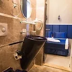 Mia Hotel 3*